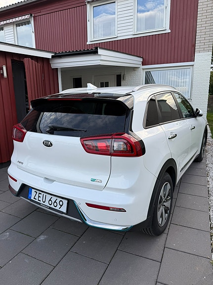 Kia Niro 2 of 9