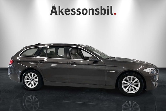 BMW 520 3 of 15