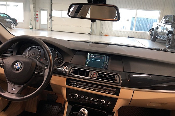BMW 520 9 of 15