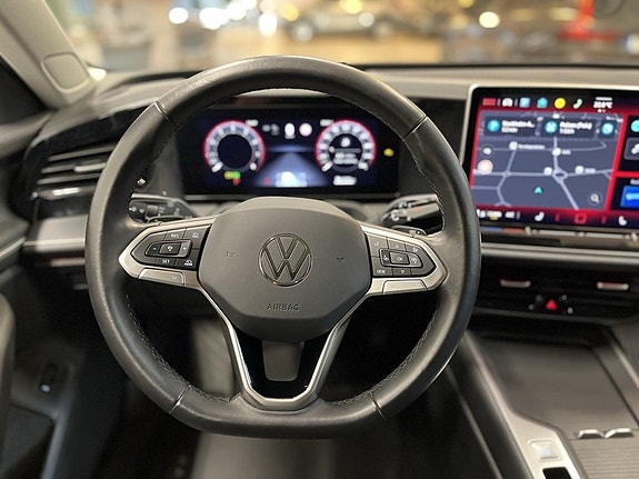Volkswagen Passat 10 of 24