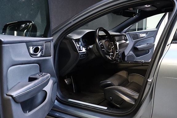 Volvo V60 7 of 27