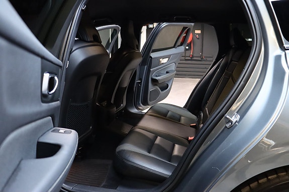 Volvo V60 10 of 27