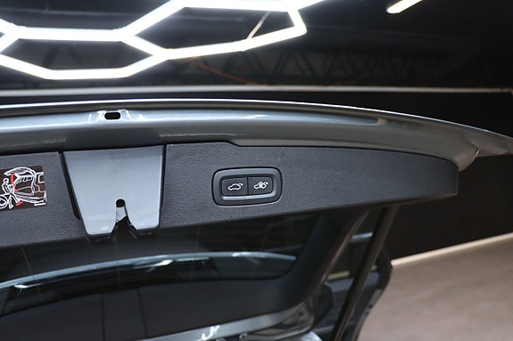 Volvo V60 12 of 27