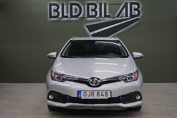 Toyota Auris 3 of 10