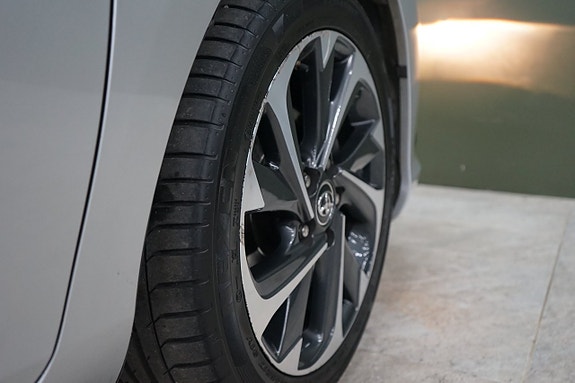 Toyota Auris 10 of 10