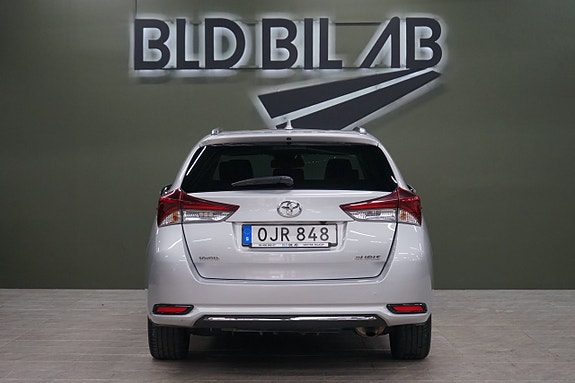 Toyota Auris 4 of 10