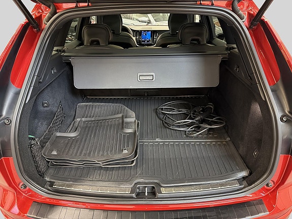 Volvo XC60 18 of 30