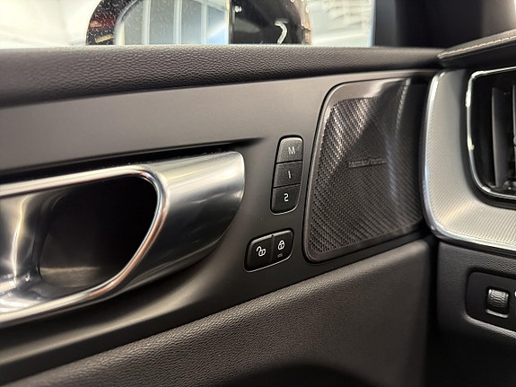 Volvo XC60 28 of 30