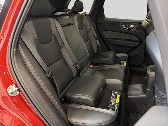 Volvo XC60 17 of 30