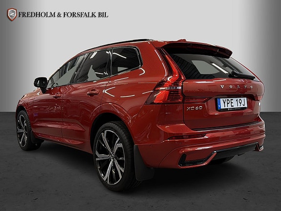 Volvo XC60 3 of 30