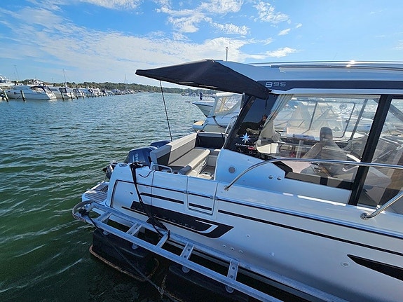 Jeanneau Merry Fisher 895 - 2 X Yamaha F 150 6 of 24