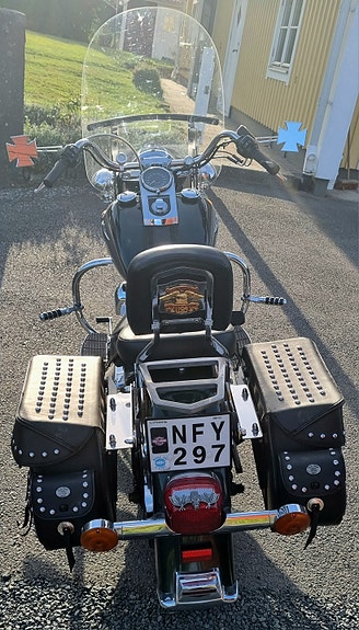 Harley-Davidson Heritage Softail Special 4 of 6