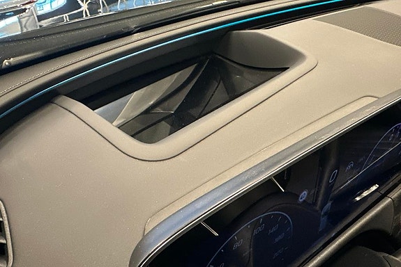 Mercedes-Benz E300 de 17 of 18