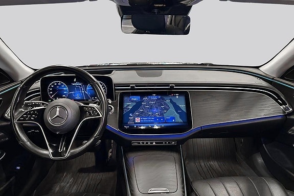 Mercedes-Benz E300 de 7 of 18