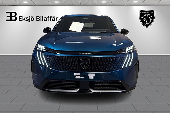 Peugeot e-3008 2 of 20