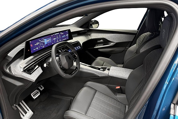 Peugeot e-3008 10 of 20