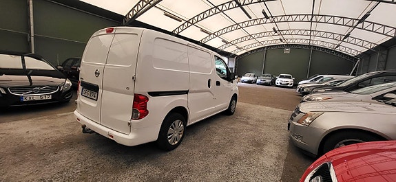 Nissan NV200 5 of 11