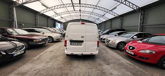 Nissan NV200 6 of 11