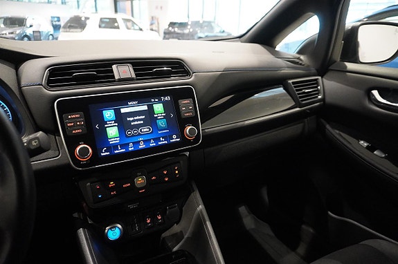 Nissan Leaf 7 of 12