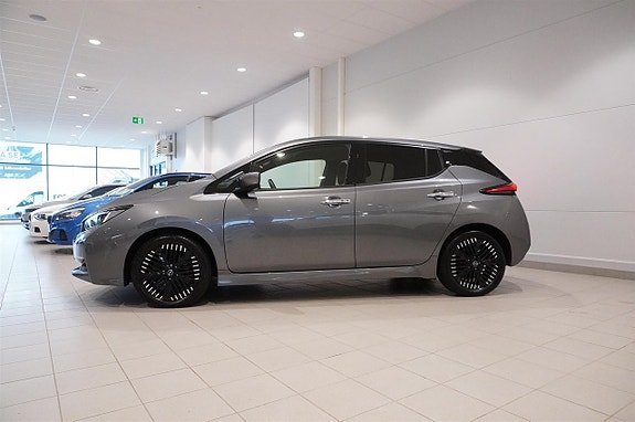 Nissan Leaf 3 of 12