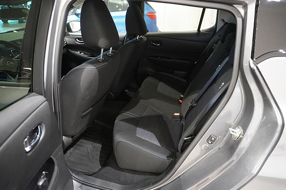 Nissan Leaf 6 of 12