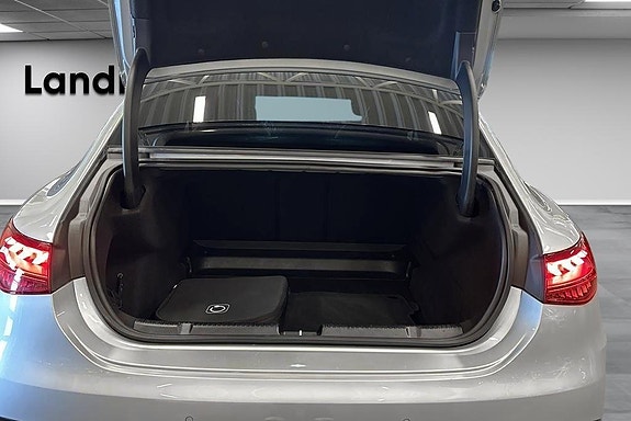 Mercedes-Benz EQE300 15 of 20