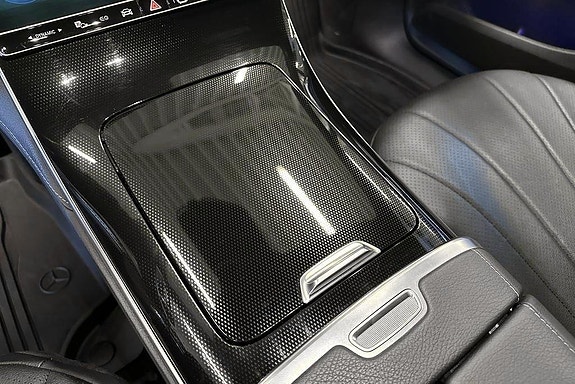 Mercedes-Benz EQE300 13 of 20