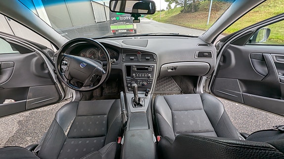 Volvo V70 6 of 8