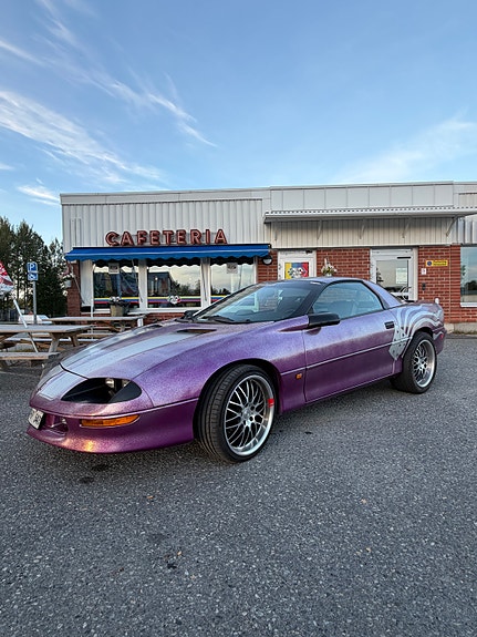Chevrolet Camaro 2 of 4
