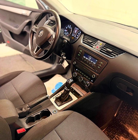 Skoda Octavia 17 of 19