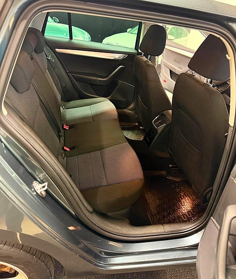 Skoda Octavia 15 of 19