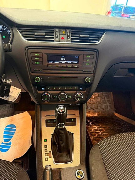 Skoda Octavia 14 of 19