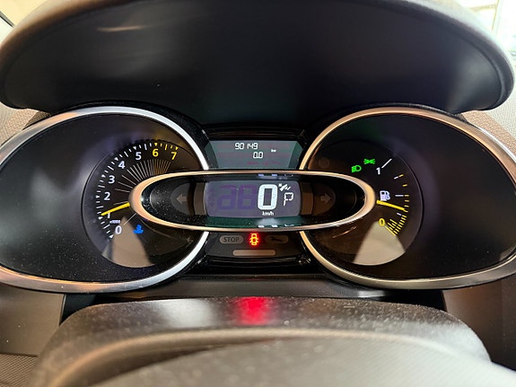 Renault Clio 22 of 26