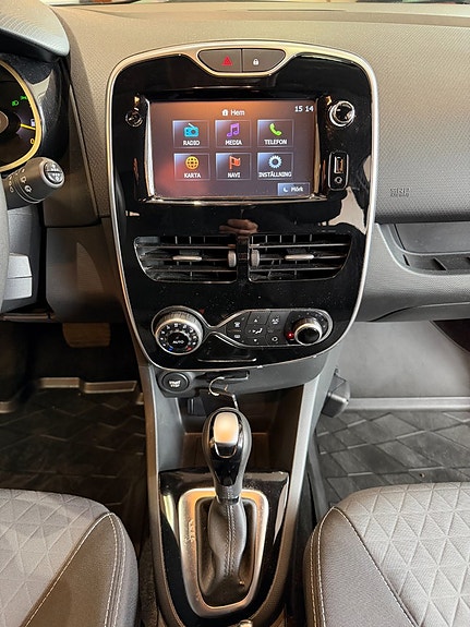 Renault Clio 20 of 26