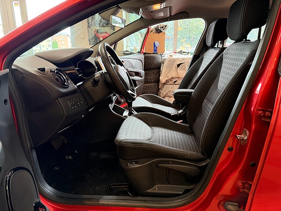 Renault Clio 13 of 26