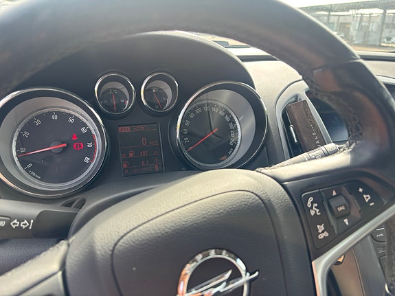 Opel Astra 13 of 14