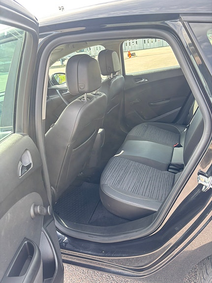 Opel Astra 9 of 14