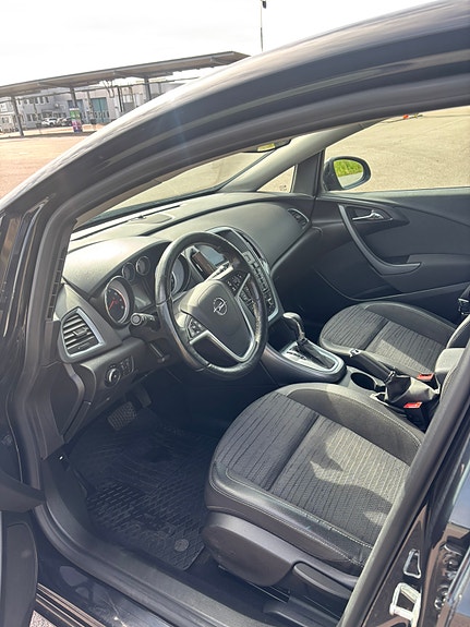 Opel Astra 10 of 14