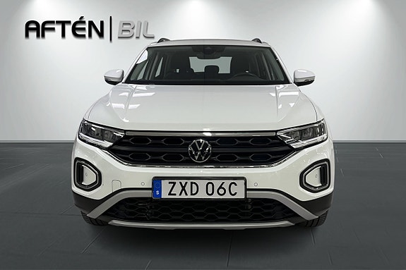 Volkswagen T-Roc 3 of 26