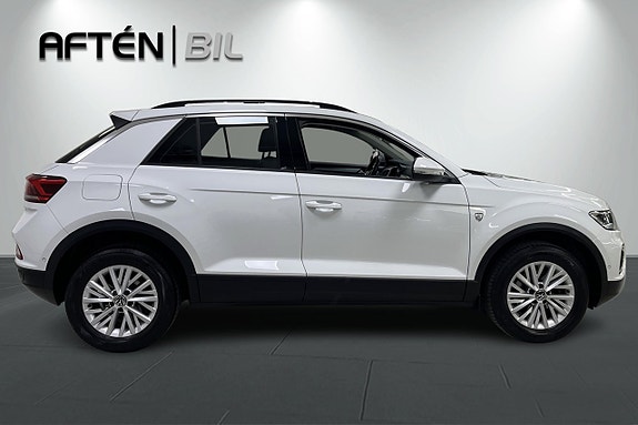 Volkswagen T-Roc 6 of 26