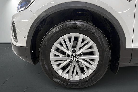 Volkswagen T-Roc 11 of 26