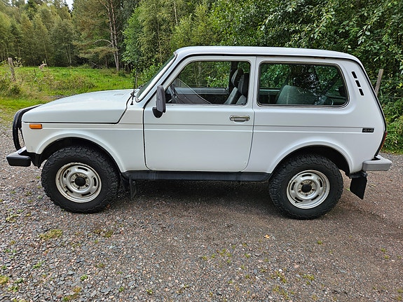 Lada Niva 4 of 15