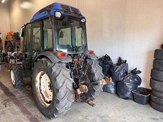 New Holland TN75N 4WD 3 of 9
