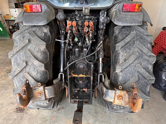 New Holland TN75N 4WD 4 of 9
