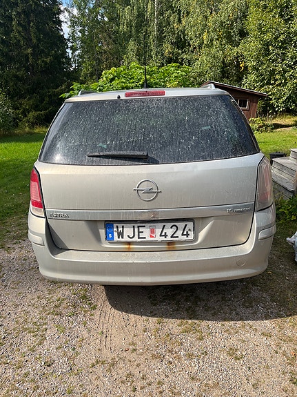 Opel Astra 4 of 6