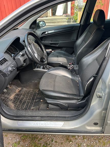 Opel Astra 6 of 6