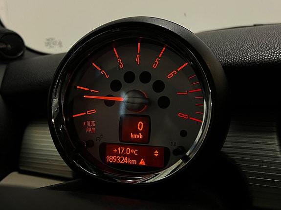 MINI Cooper S 19 of 25