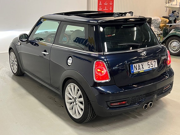 MINI Cooper S 9 of 25