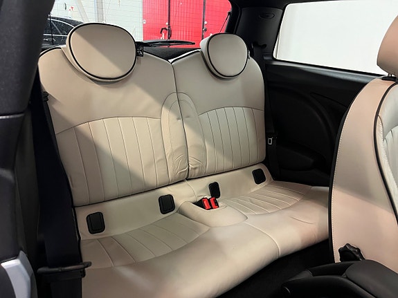 MINI Cooper S 21 of 25