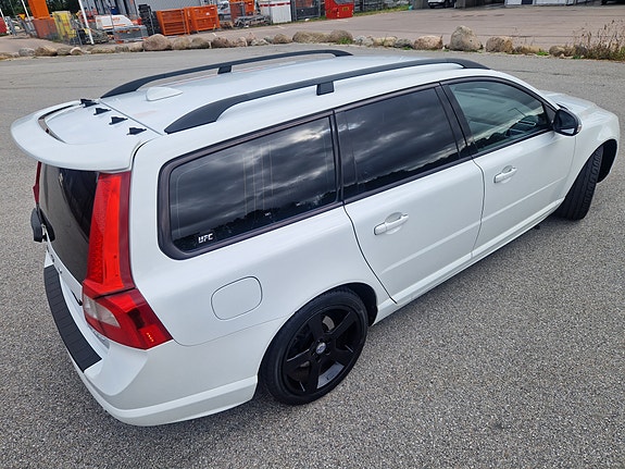 Volvo V70 17 of 17